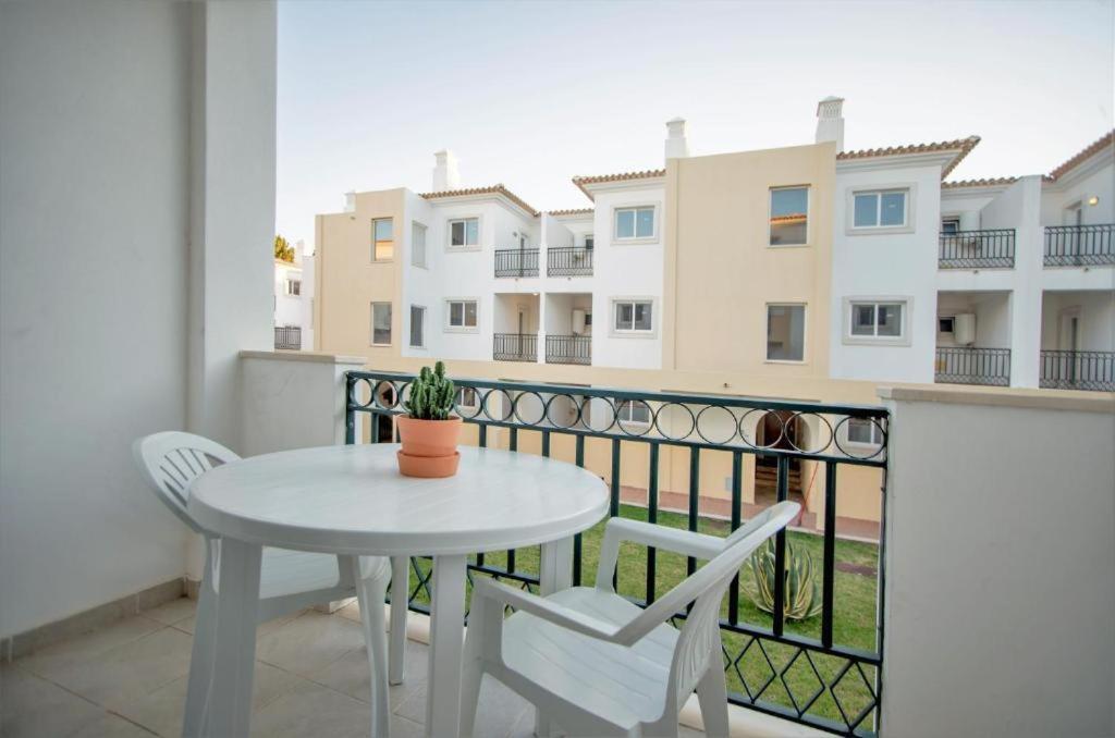 Smy Santa Eulalia Algarve Aparthotel Αλμπουφέιρα Εξωτερικό φωτογραφία