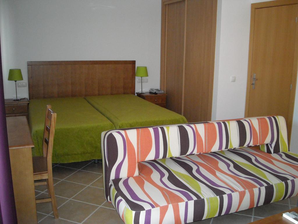 Smy Santa Eulalia Algarve Aparthotel Αλμπουφέιρα Δωμάτιο φωτογραφία