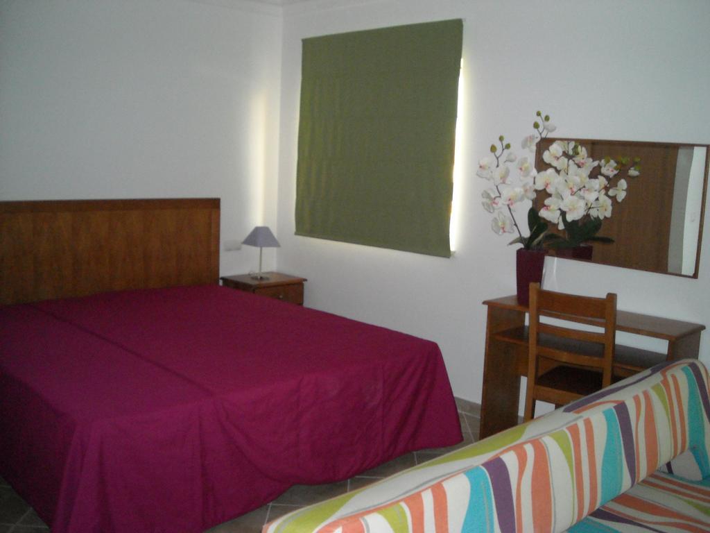 Smy Santa Eulalia Algarve Aparthotel Αλμπουφέιρα Δωμάτιο φωτογραφία