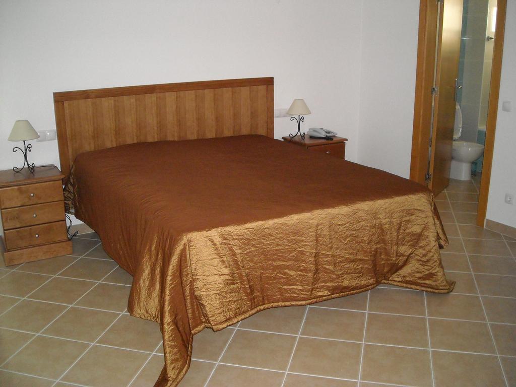 Smy Santa Eulalia Algarve Aparthotel Αλμπουφέιρα Δωμάτιο φωτογραφία