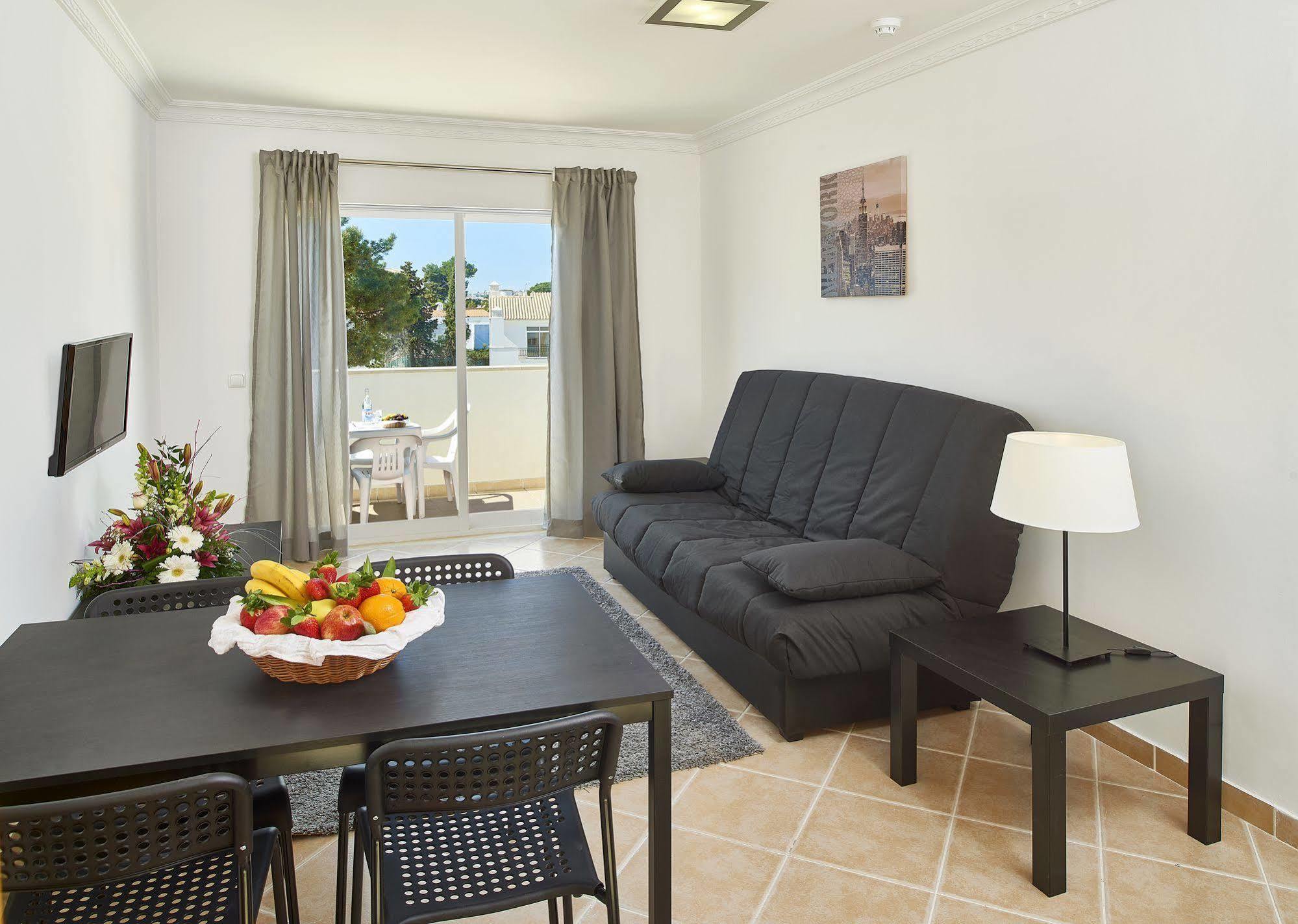 Smy Santa Eulalia Algarve Aparthotel Αλμπουφέιρα Εξωτερικό φωτογραφία