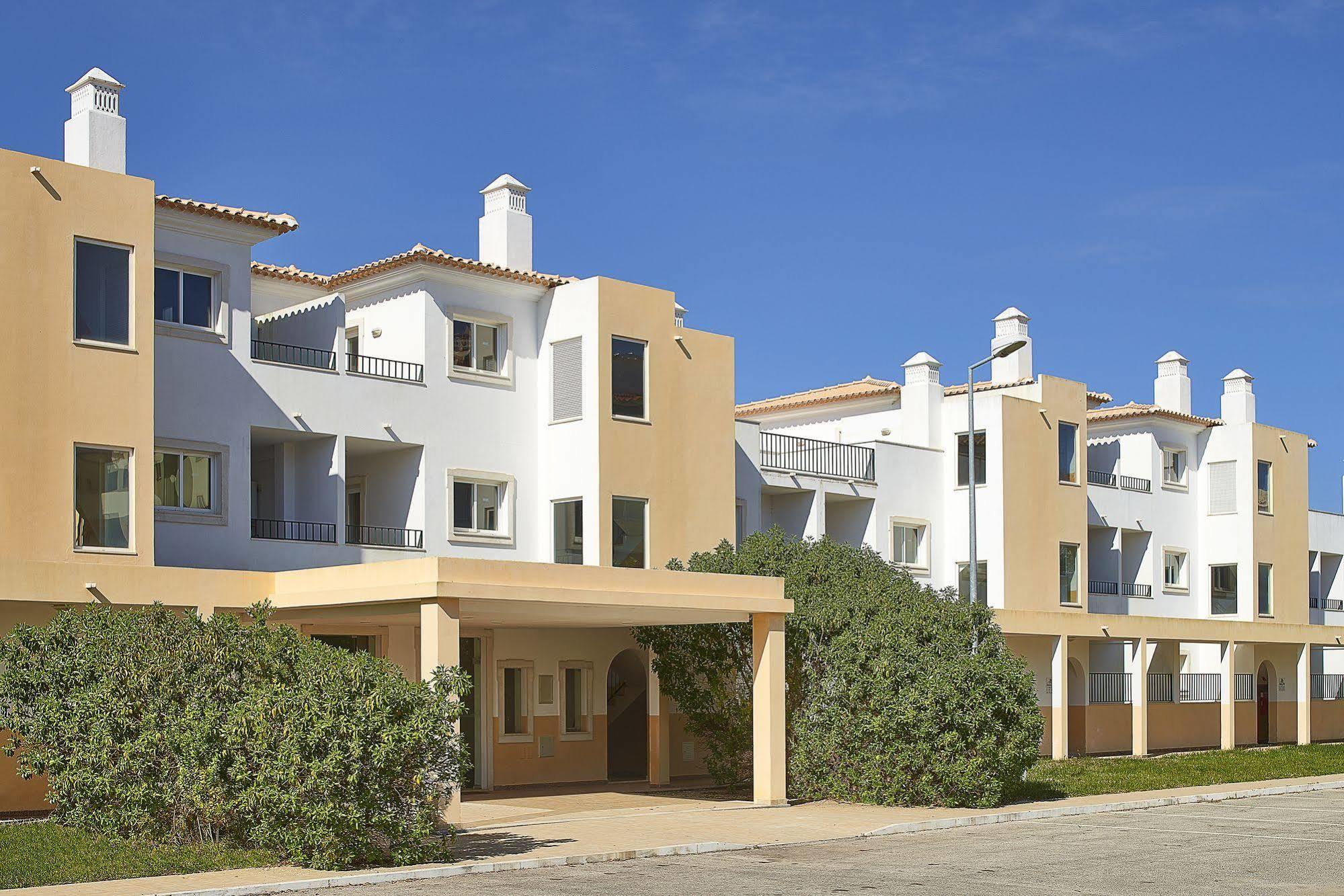 Smy Santa Eulalia Algarve Aparthotel Αλμπουφέιρα Εξωτερικό φωτογραφία