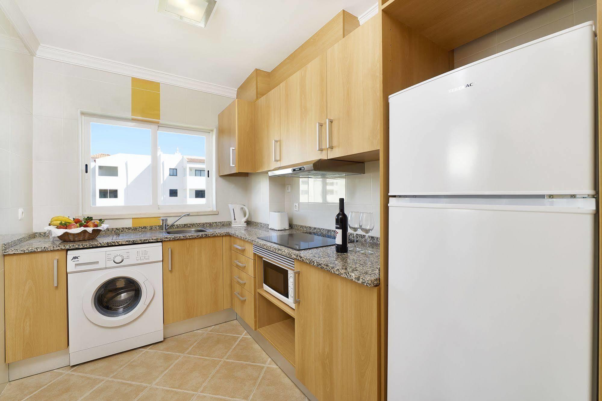 Smy Santa Eulalia Algarve Aparthotel Αλμπουφέιρα Εξωτερικό φωτογραφία